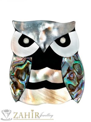 Красива брошка бухал от естествен седеф, преливащи нюанси, размери 3,8 на 4,2 см - B1394